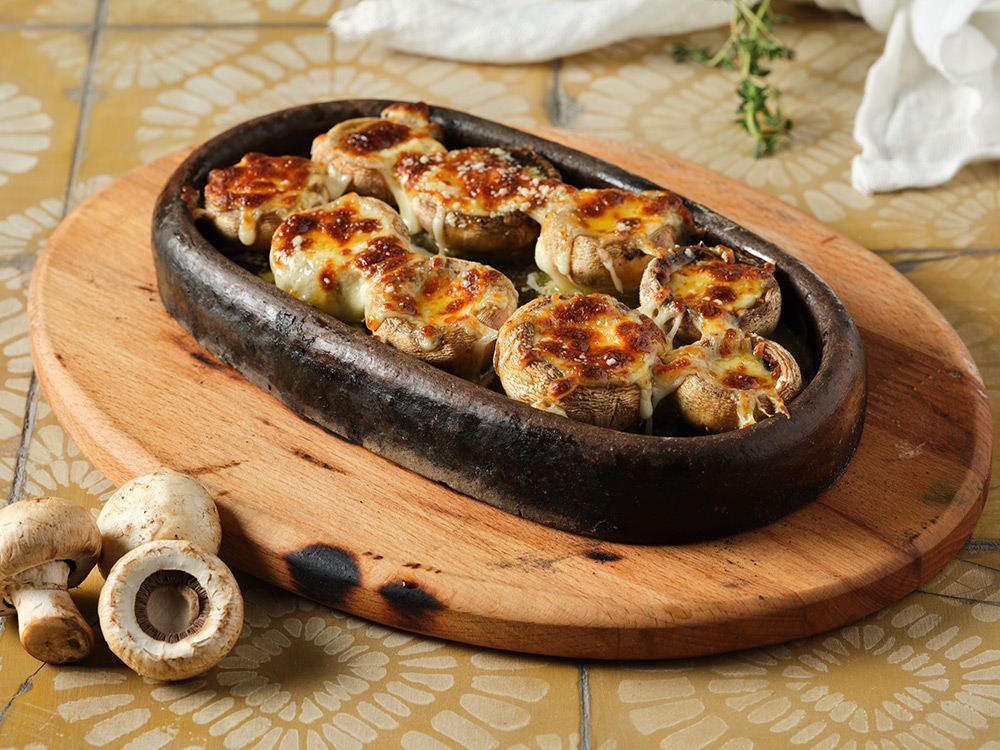 KİREMİTTE TEREYAĞLI KAŞARLI MANTAR