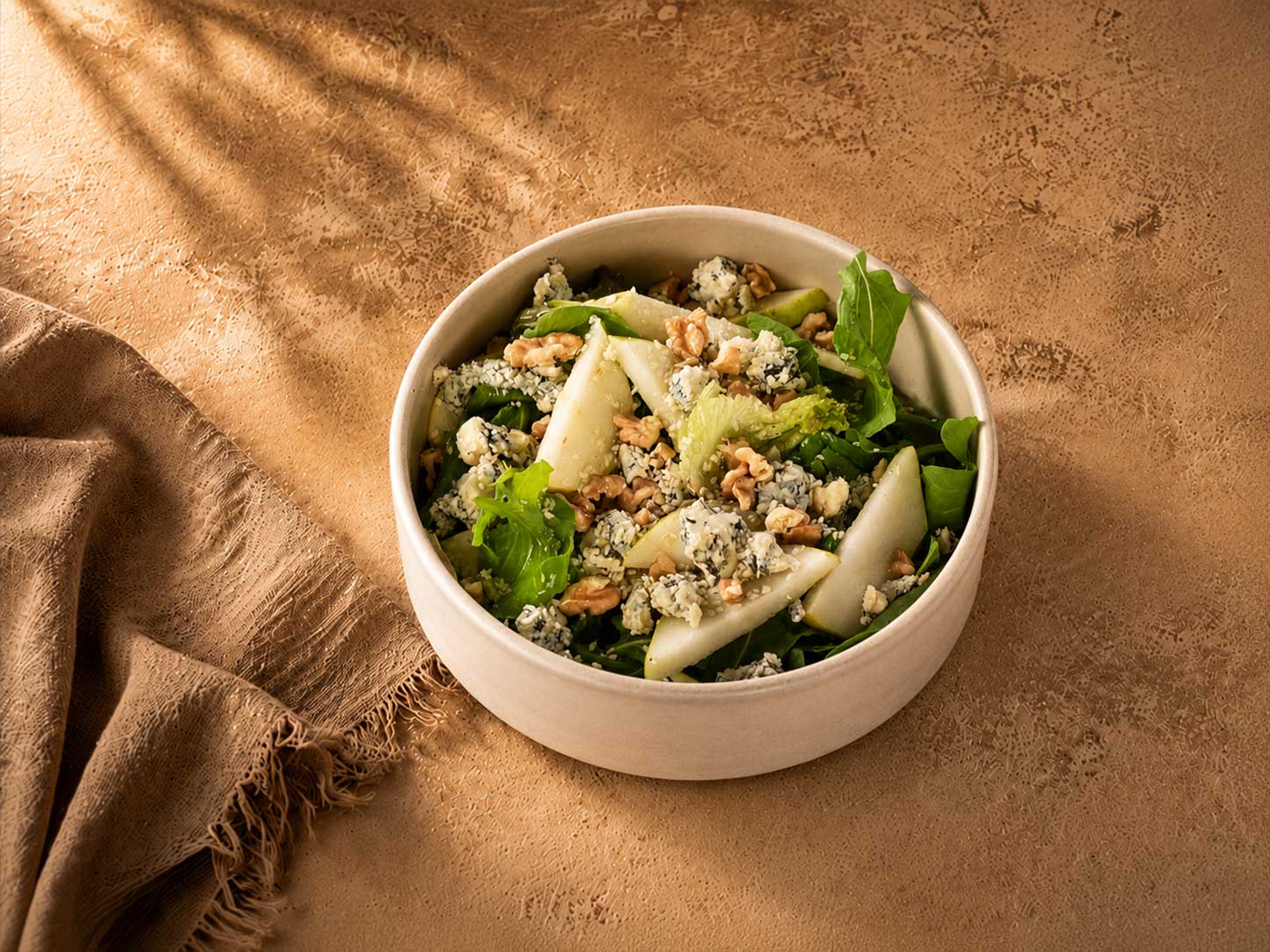 ROKFOR & ARMUT SALATA - ROQUEFORT & PEAR SALAD