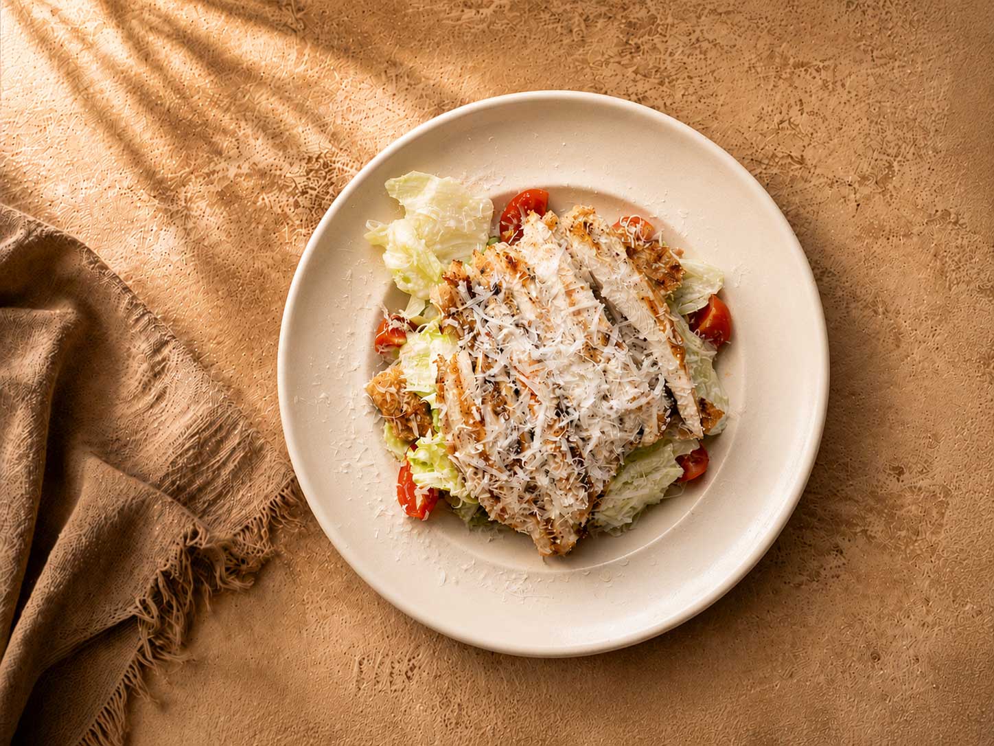 CAESAR SALATA (TAVUK) -CAESAR SALAD (CHICKEN)