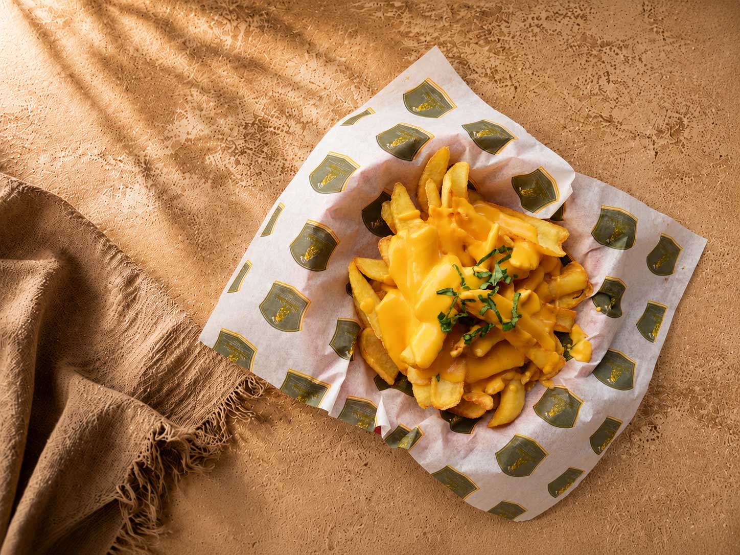 CHEDDAR PATATES KIZARTMASI - CHEDDAR FRENCH FRIES