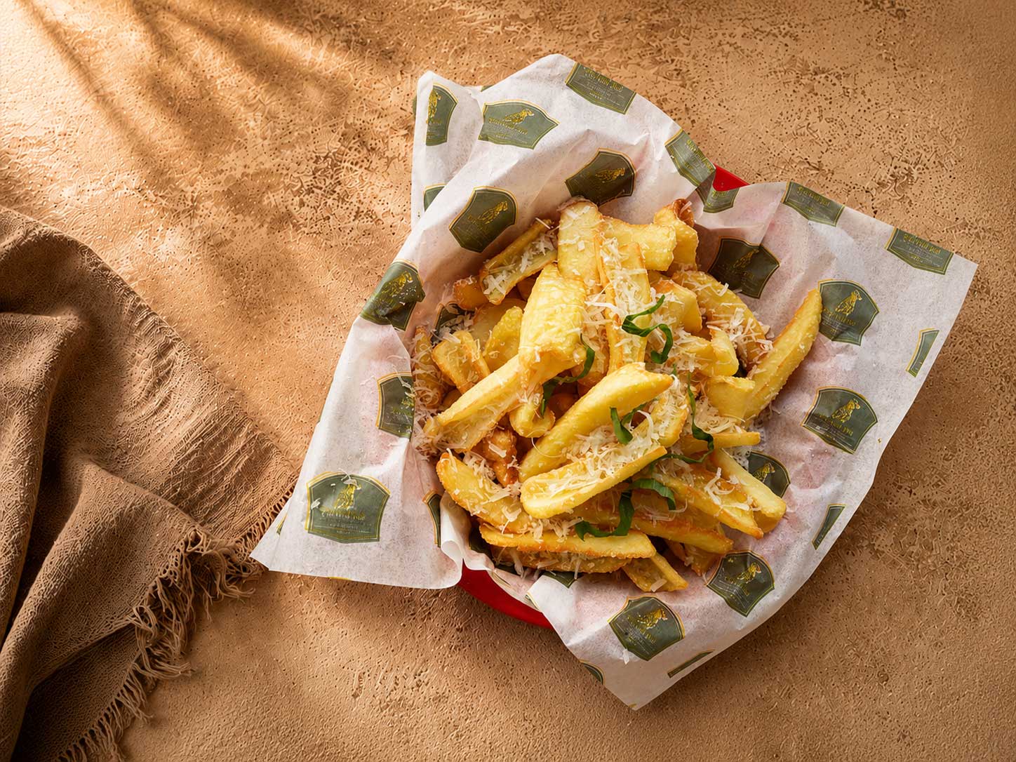 TRÜF & PARMESAN PATATES KIZARTMASI - TRUFFLE & PARMESAN FRENCH FRIES