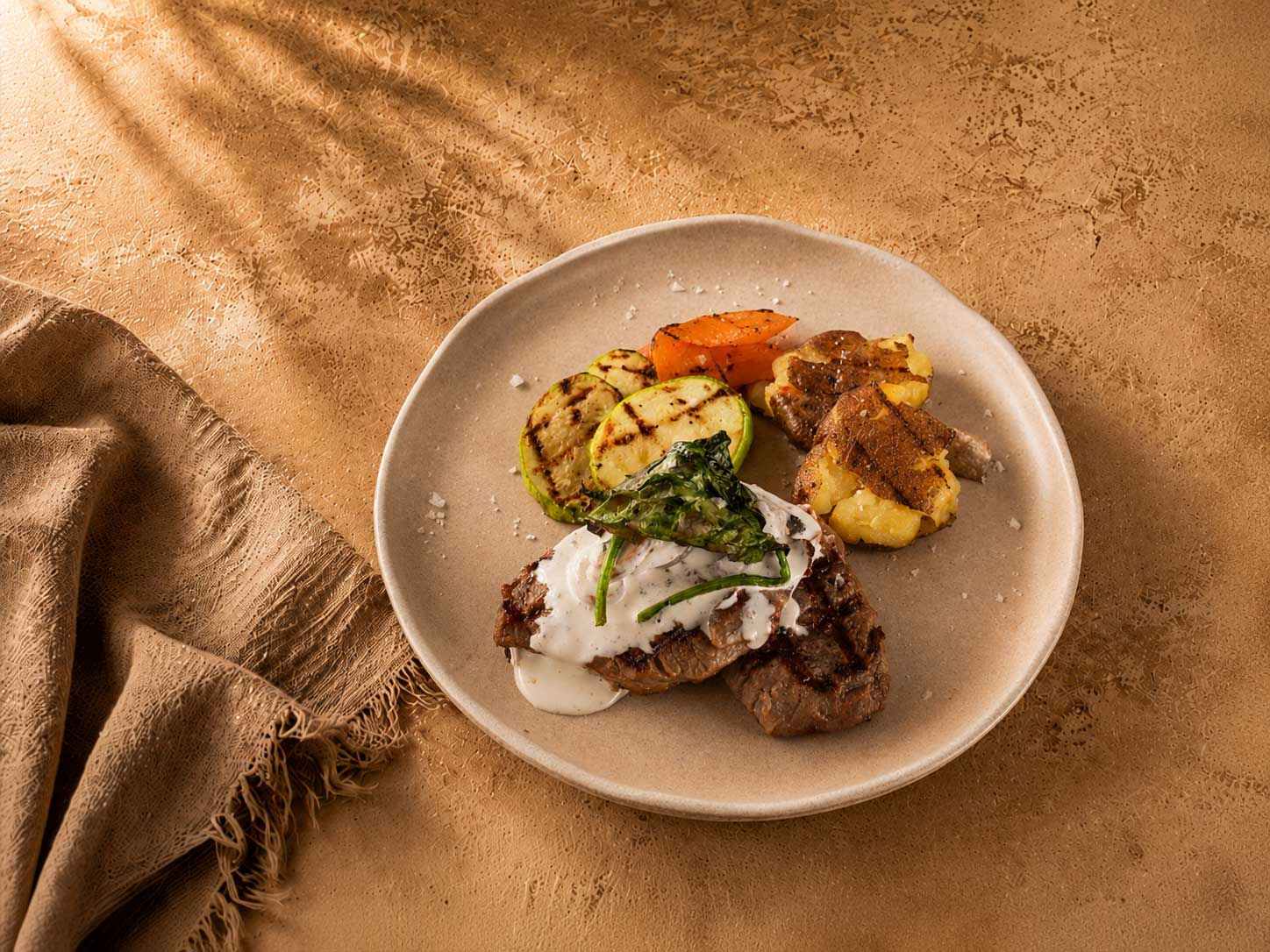 MANTAR SOSLU BONFİLE - BEEF TENDERLOIN WITH MUSHROOM SAUCE